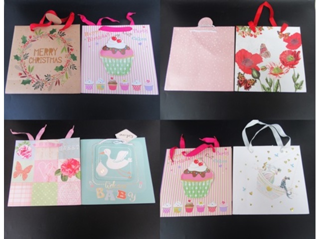 10Pcs HQ Paper Gift Bag Shopping Bag 22x22x8cm Assorted